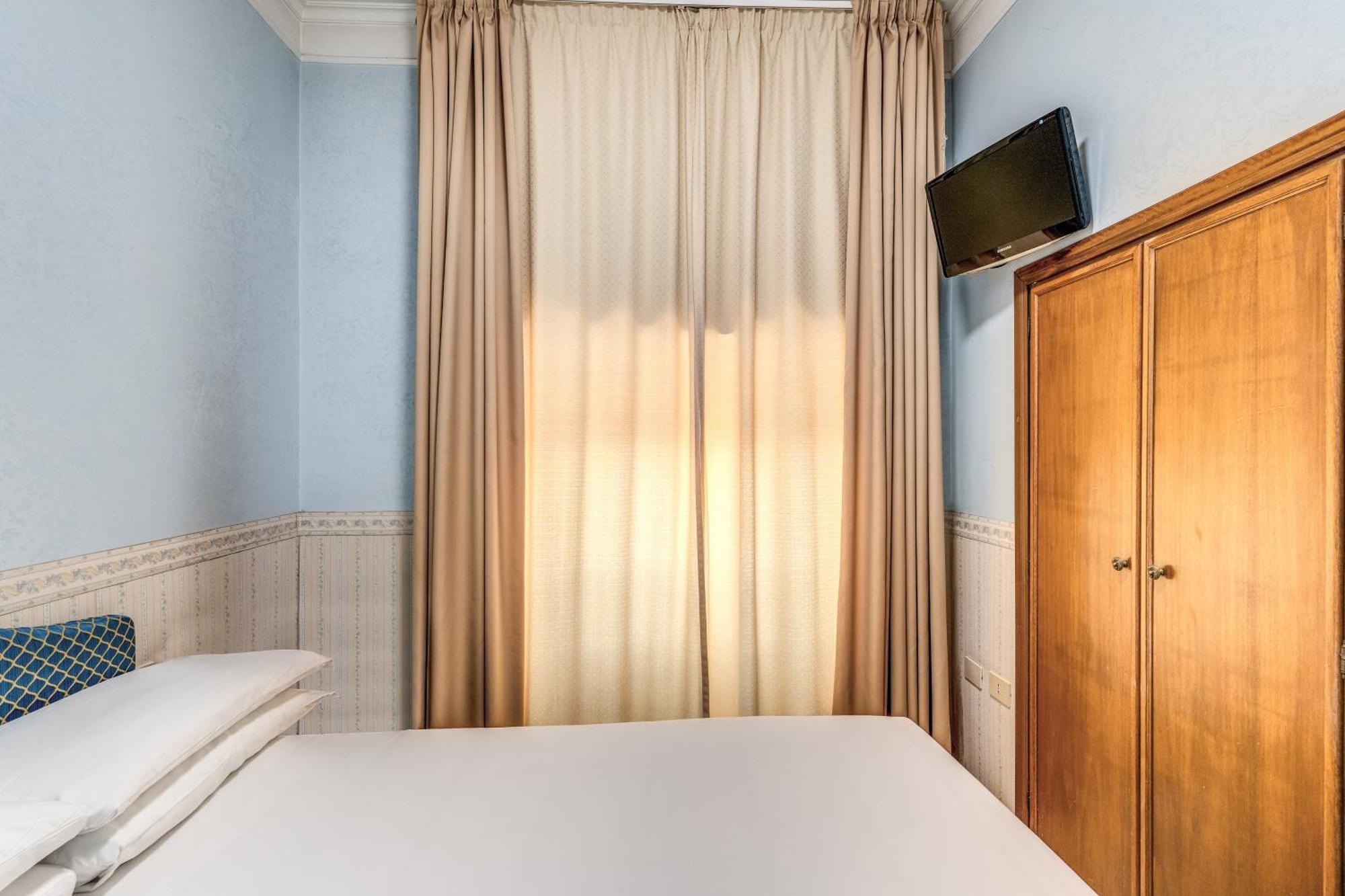 Hotel Orazia Рим Екстериор снимка