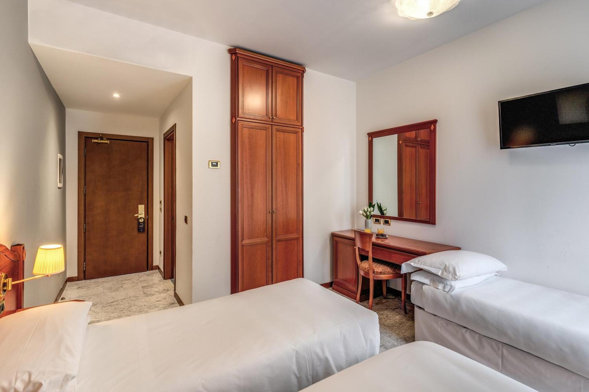 Hotel Orazia Рим Екстериор снимка
