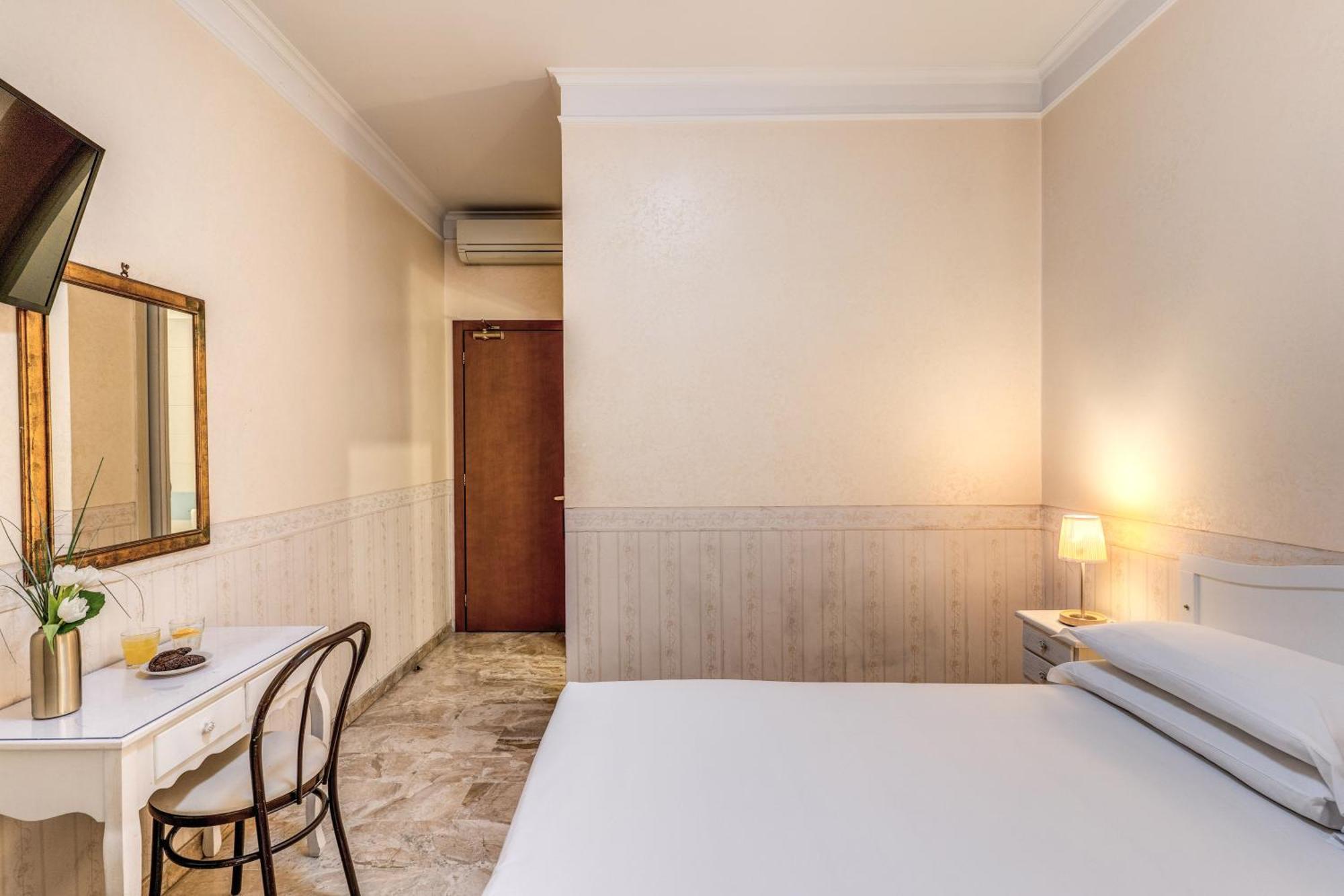 Hotel Orazia Рим Екстериор снимка